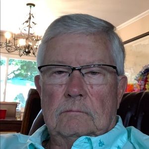 Meet your Posher, Dennis